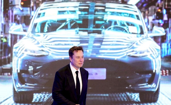 political leaders invited elon musk to set up tesla plants in their states